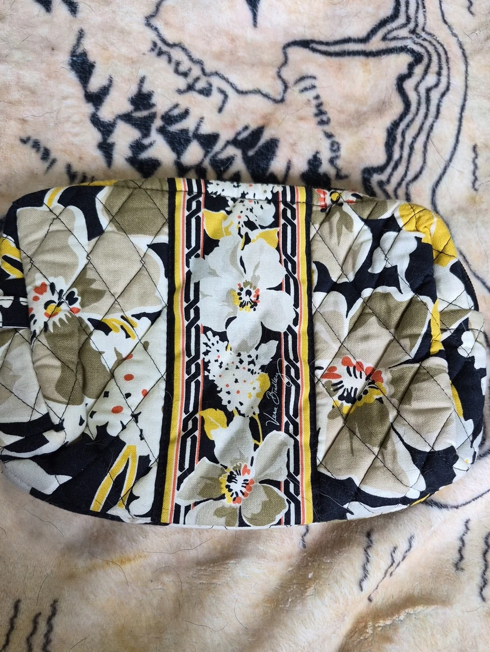 Vera Bradley Dogwood Floral Quilted Cosmetic Makeup Bag Retired Zip Pouch